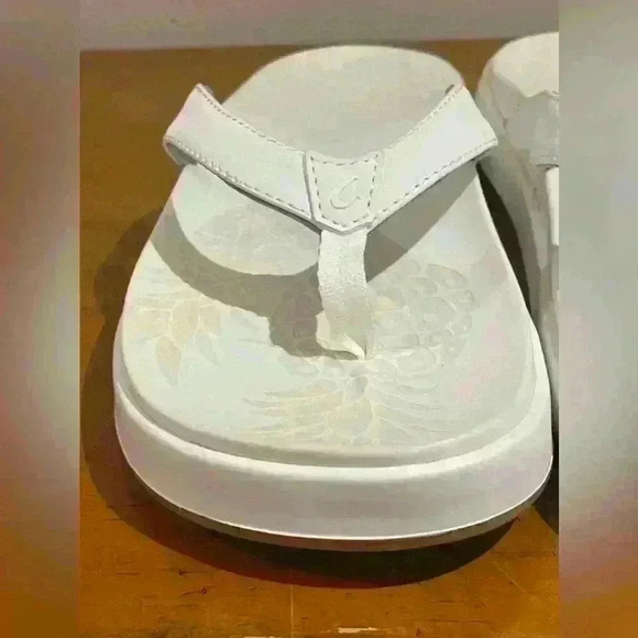 NWOT Olukai Nu’a Pi’o flip flop - Picture 9 of 9